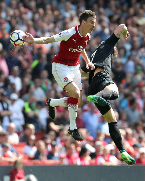 生硬或刻意 生硬或刻意